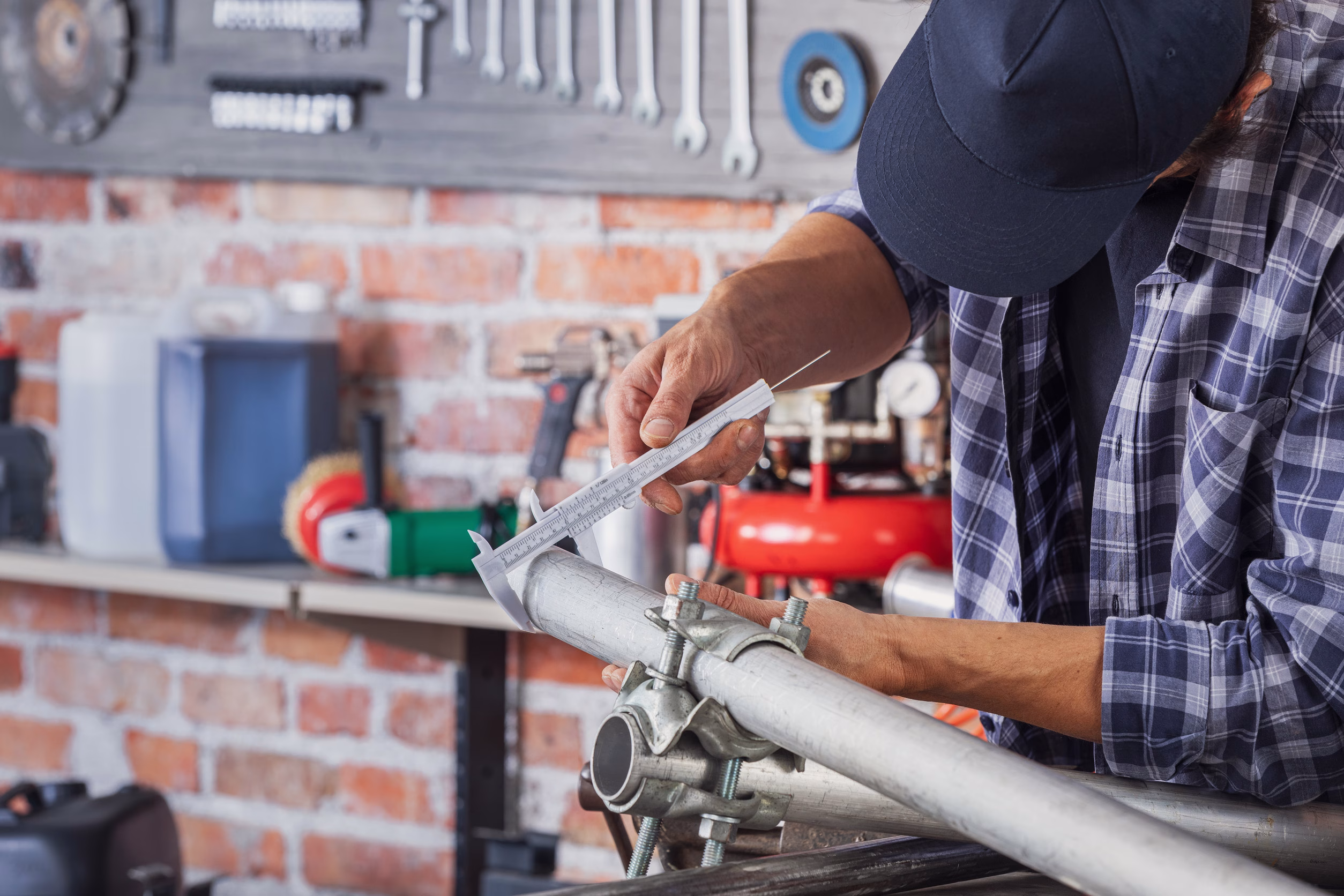 Air repair mechanic 